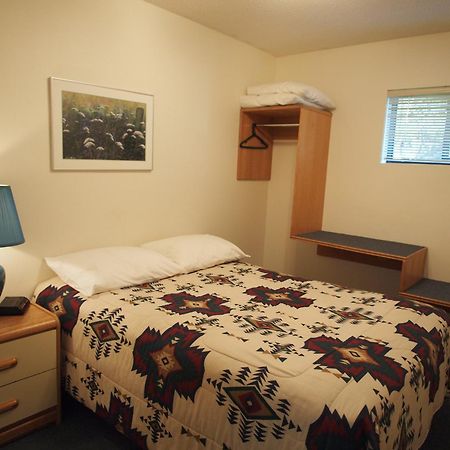 Whale'S Tail Guest Suites Юклулет Номер фото