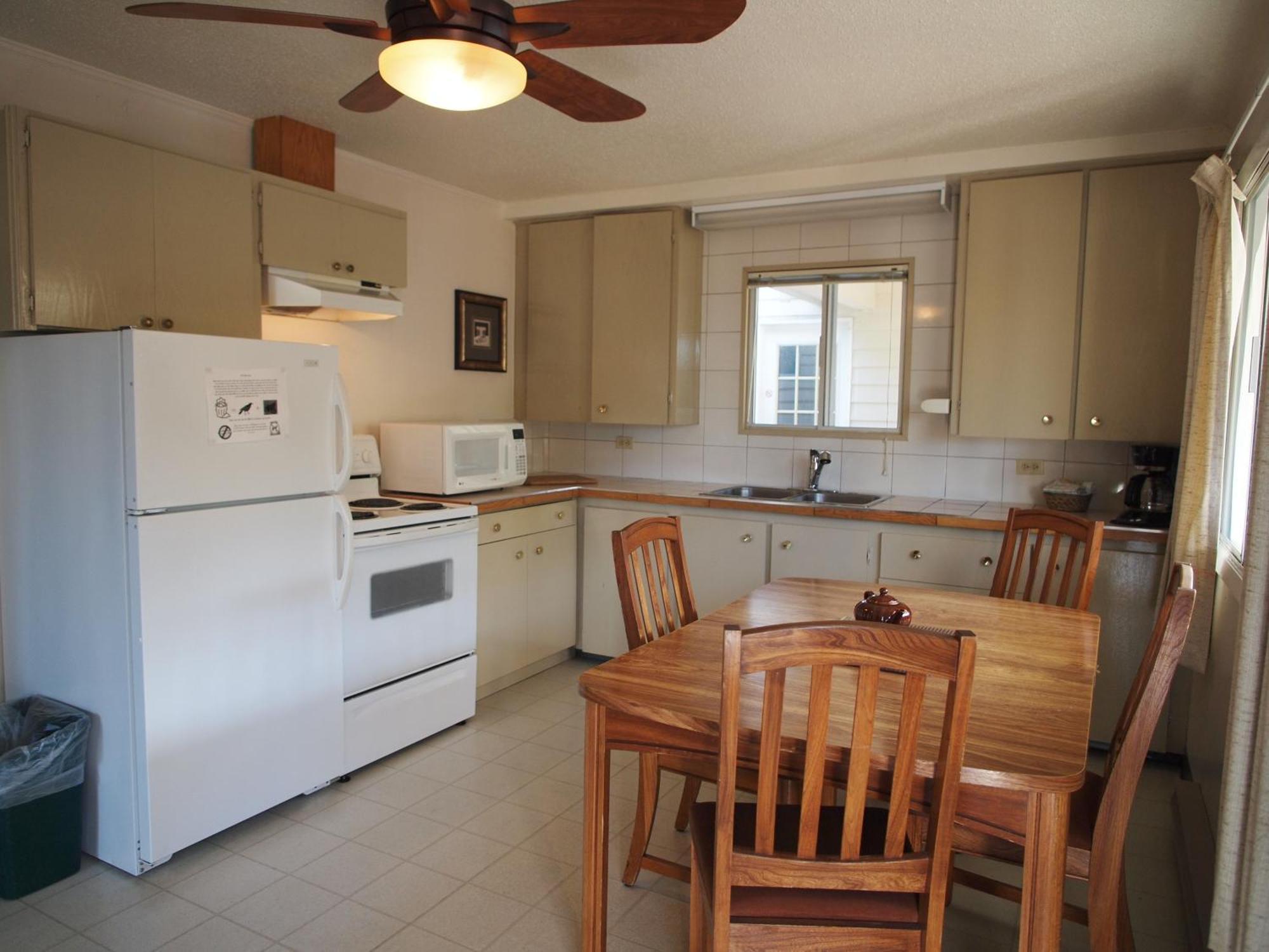 Whale'S Tail Guest Suites Юклулет Номер фото